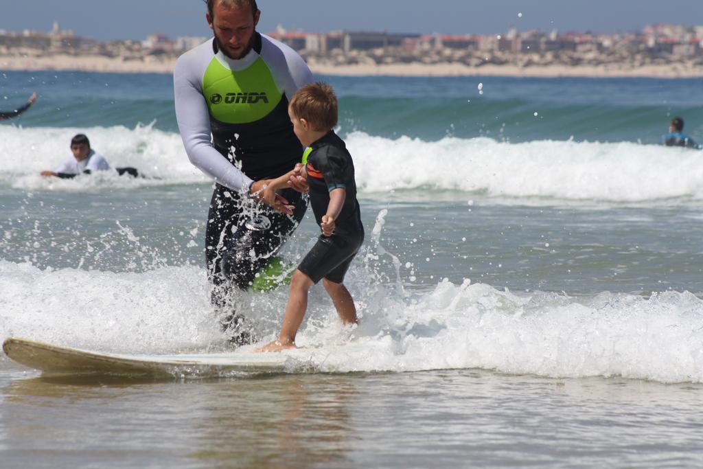Foz Surfcamp Hotel Foz do Arelho Luaran gambar